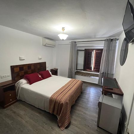 Hostal Colon Αντεκέρα Εξωτερικό φωτογραφία