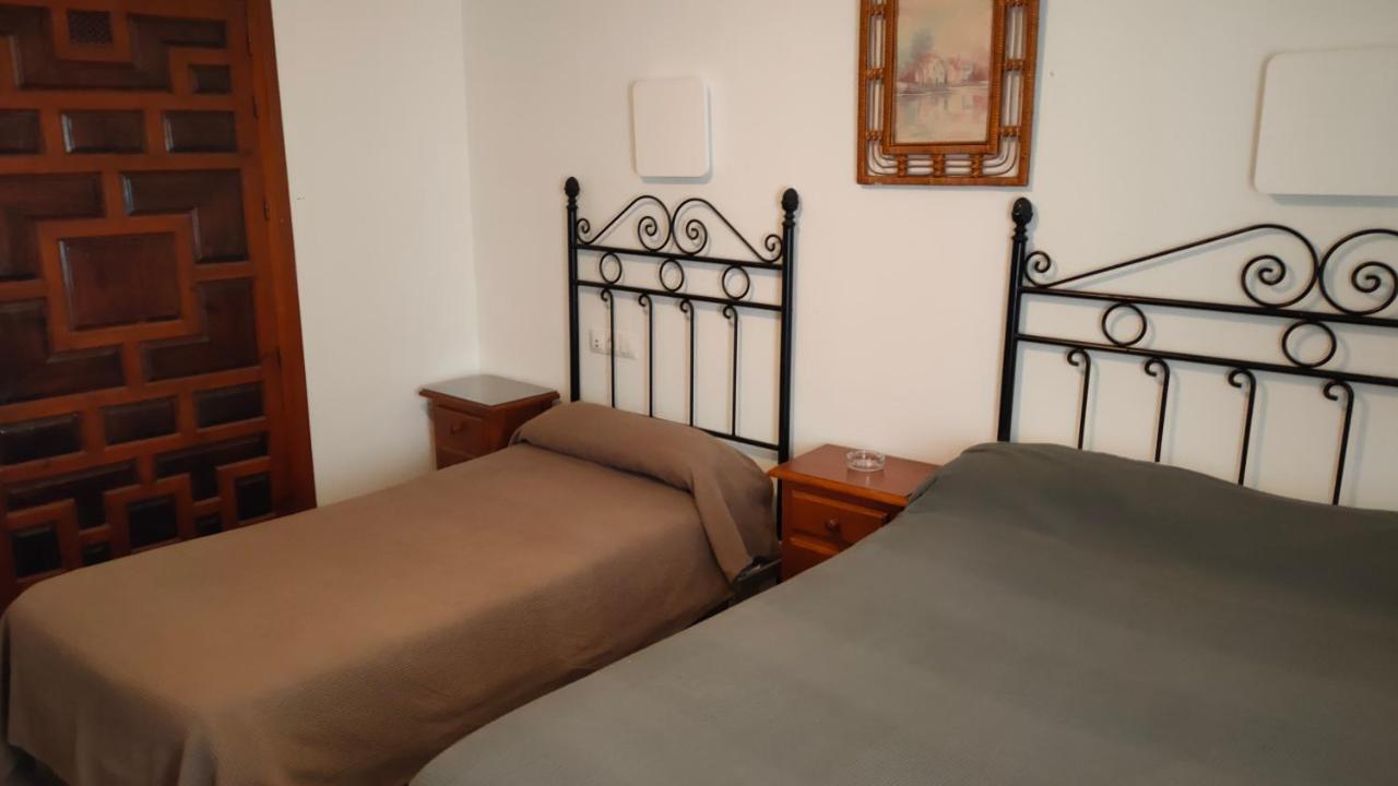 Hostal Colon Αντεκέρα Εξωτερικό φωτογραφία